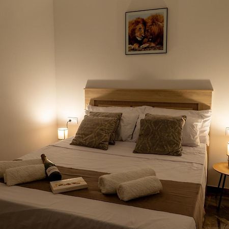 Apartamento Turistico Lux Center Валенсія Екстер'єр фото