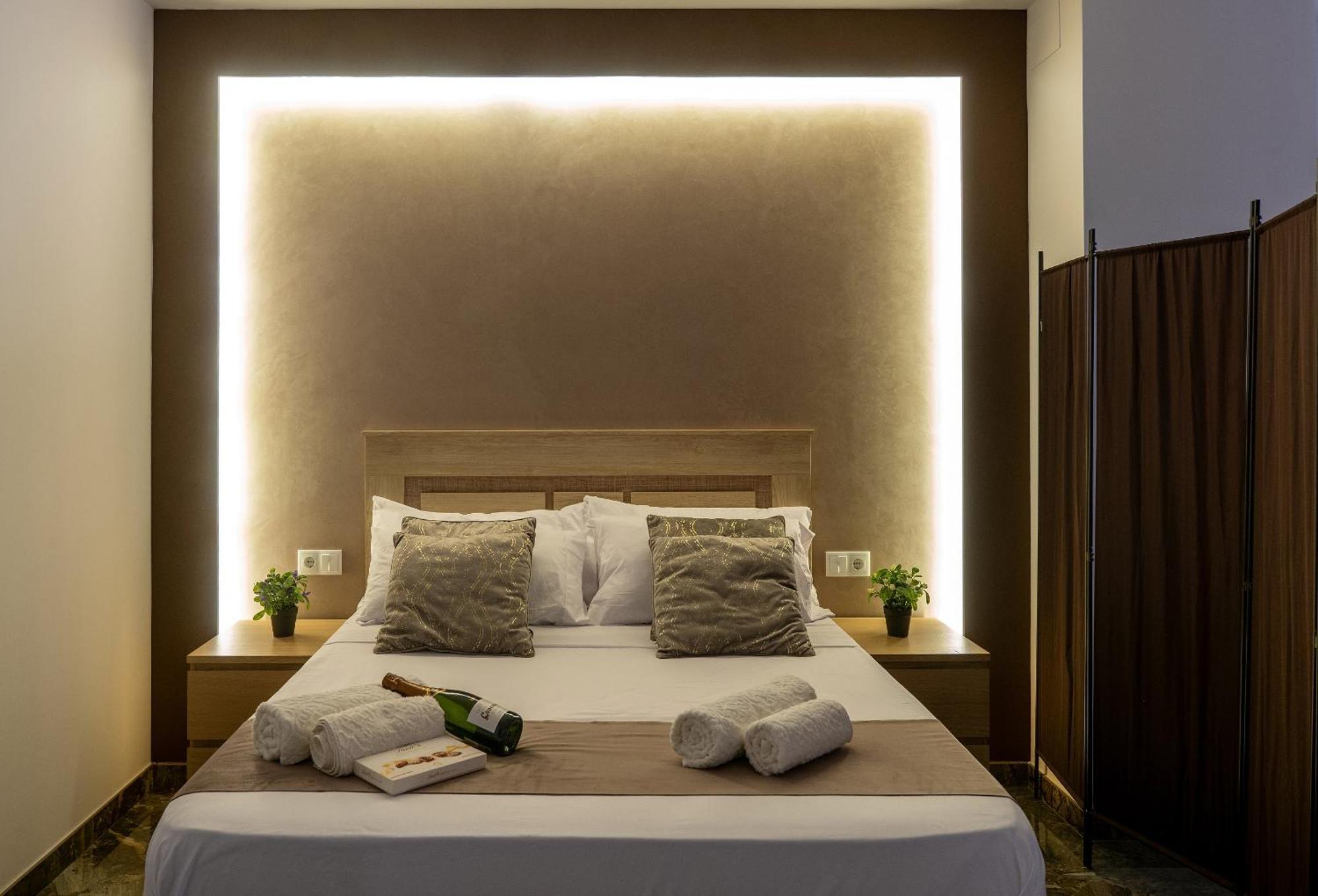 Apartamento Turistico Lux Center Валенсія Екстер'єр фото