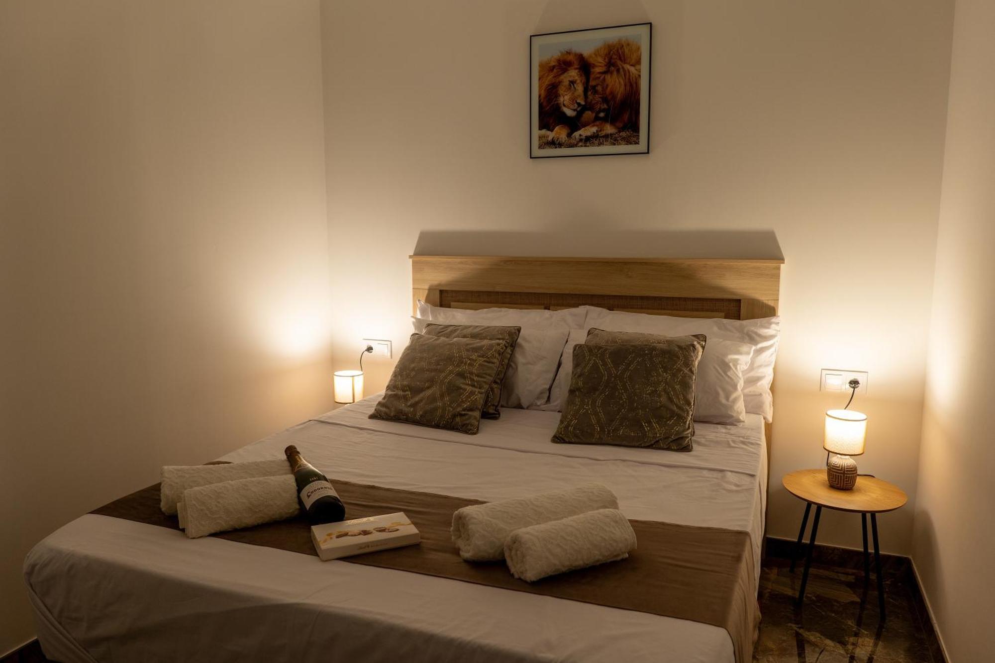 Apartamento Turistico Lux Center Валенсія Екстер'єр фото