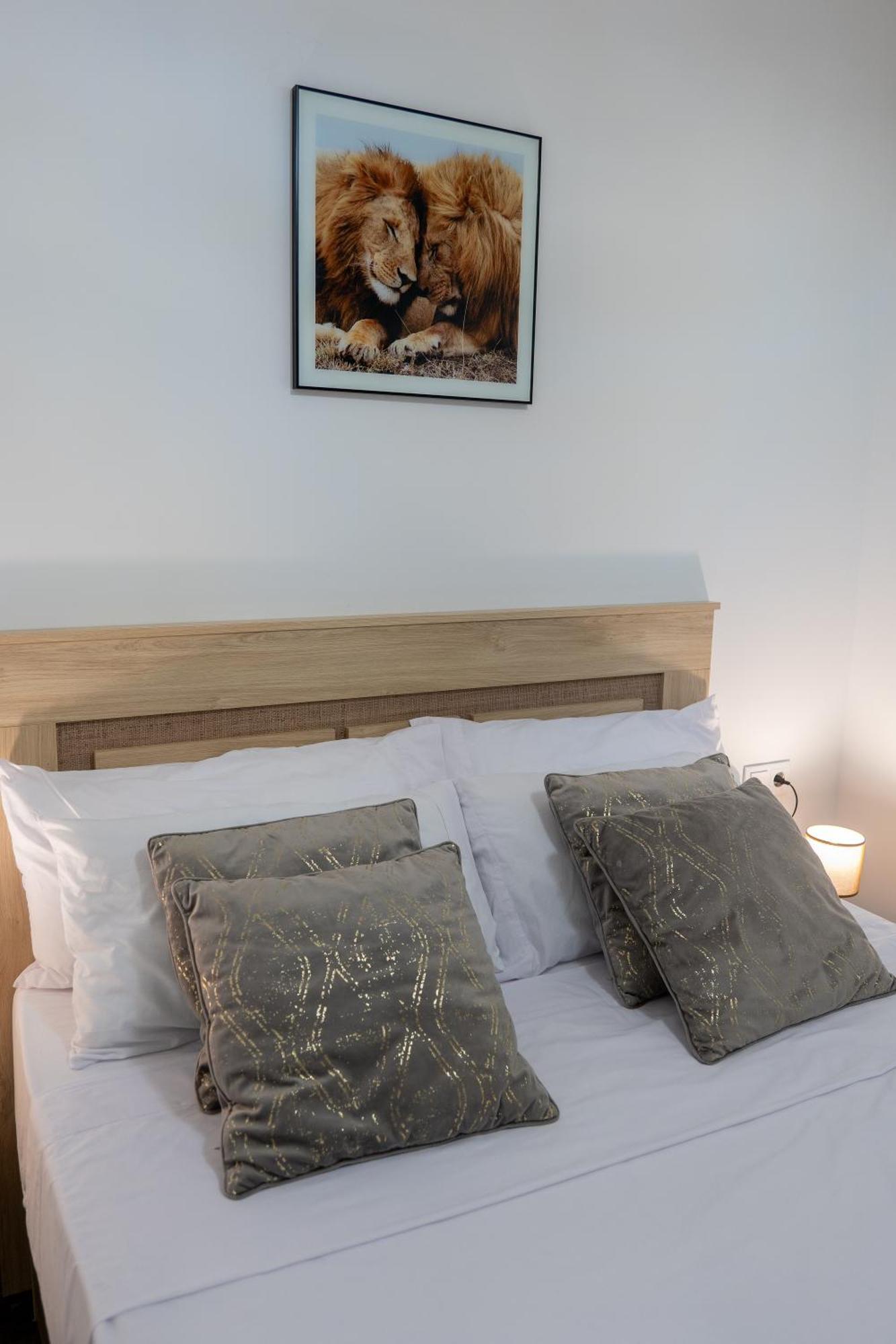 Apartamento Turistico Lux Center Валенсія Екстер'єр фото